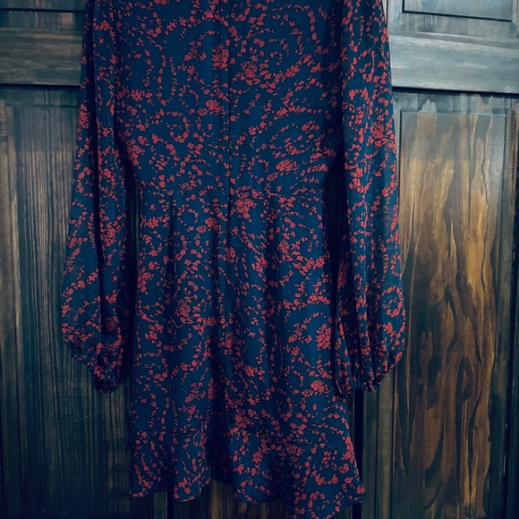 Bardot Elegant Red and Blue Patterned Dress - Picture 2 of 4